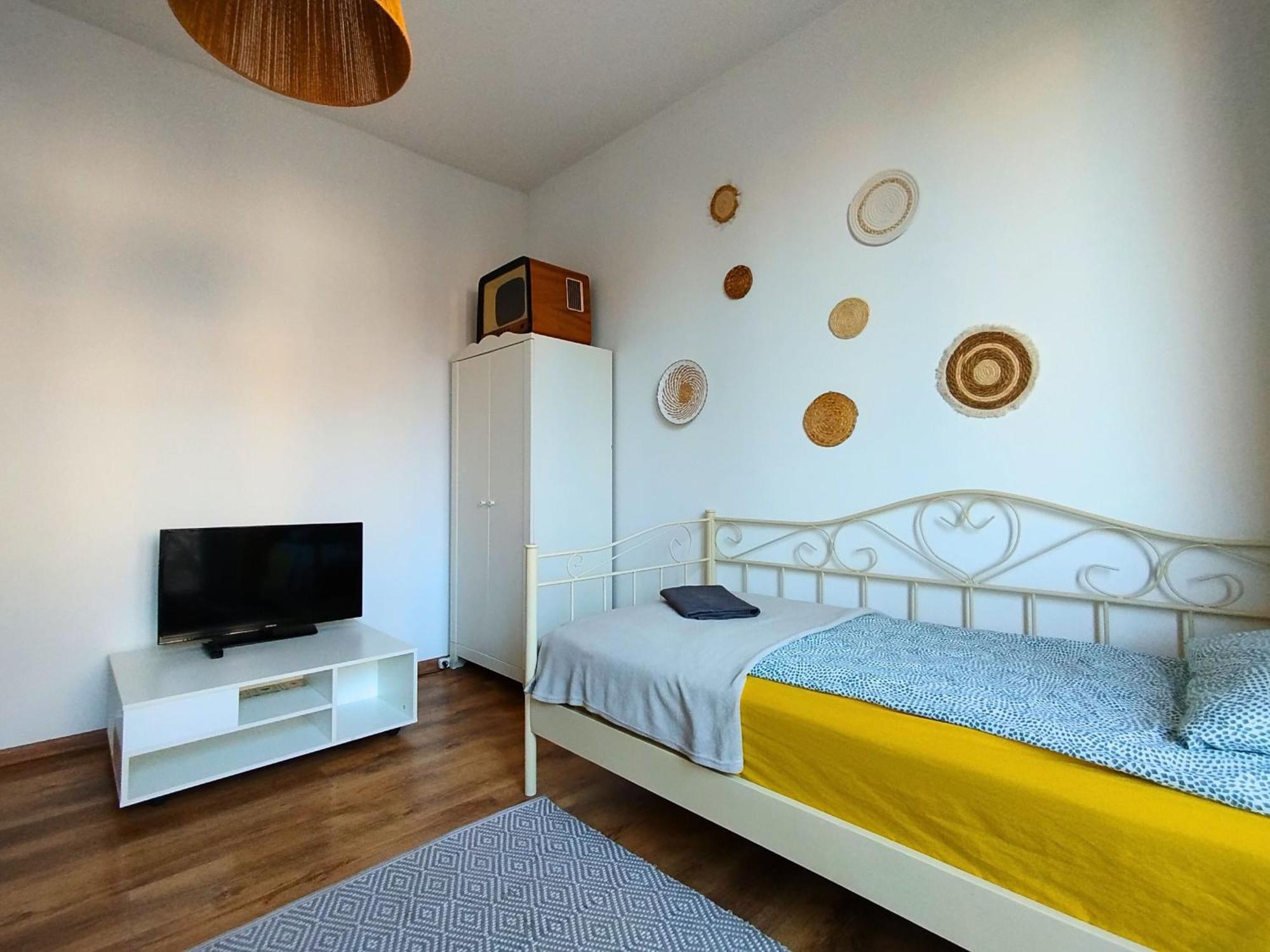 Apartament Z Ogrodem W Sercu Torunia Exterior photo